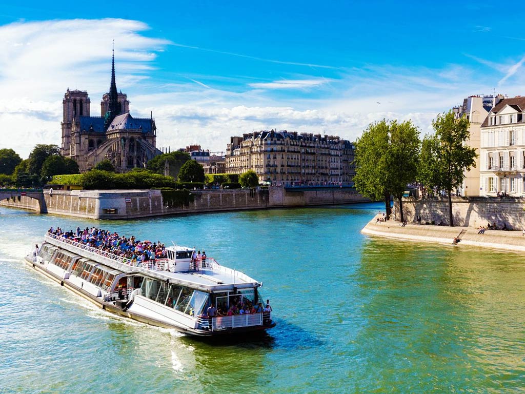 Seine River Cruise Paris by bateaux mouches • Paris Tickets