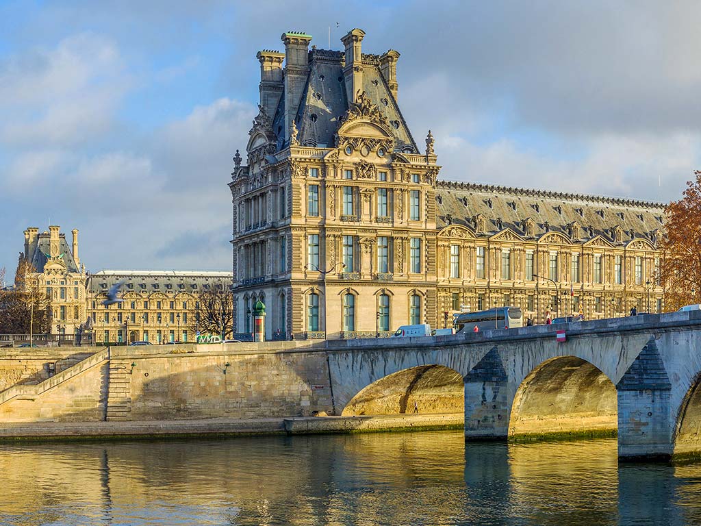 Seine River Cruise Pont-Royal Louvre Paris • Paris Tickets