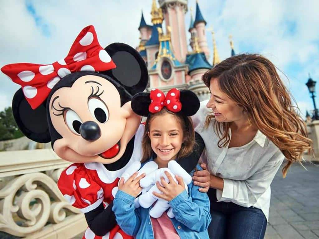 Minnie Mouse in Disneyland Paris, book your tickets at GetYourTicket