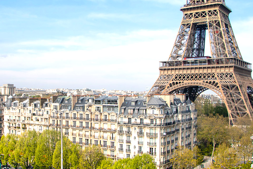 eiffel tower paris guided tour • Paris Tickets