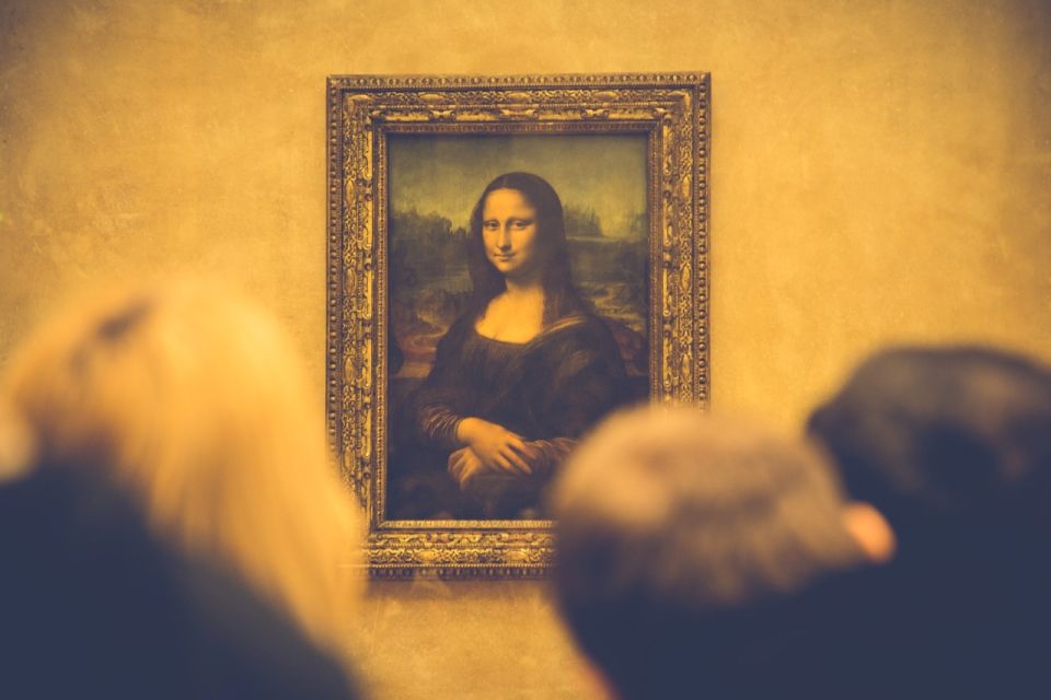 The Mona Lisa in the Louvre museum in Paris, book your tours and tickets at GetYourTicket • Paris Tickets