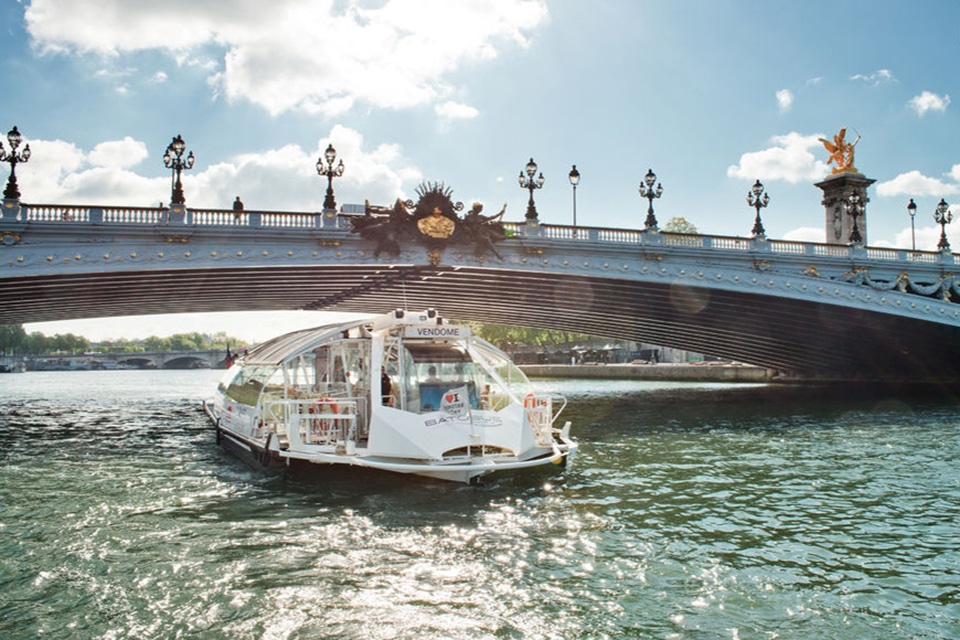 Batobus Paris Hop-On Hop-Off Sightseeing Cruise • Paris Tickets