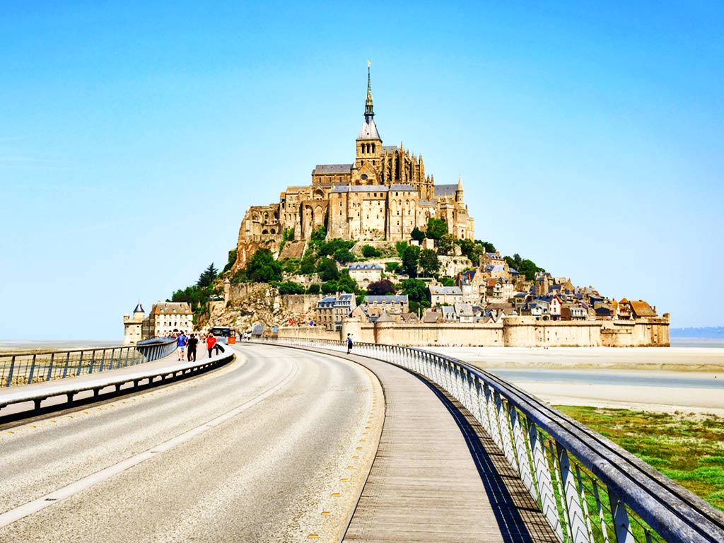 Mont Saint Michel daytrip from Paris • Paris Tickets